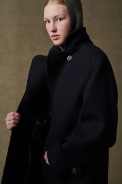 Sœur MANTEAU OSCAR 21 Sœur MANTEAU OSCAR -soeur Soldes 001 RAW OSCAR SAUVAGE SUD 0070