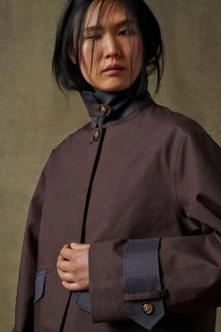 Sœur TRENCH SALOMON 28 Sœur TRENCH SALOMON -soeur Soldes 003 SALENTO SALOMON NORA SAUVAGE 0060