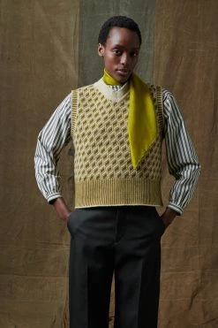 Sœur PULL SITCOM 10 Sœur PULL SITCOM -soeur Soldes 014 RAW SALENTO SITCOM NEROLI SQUARE SLEEPY 0018