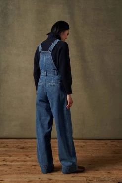 Sœur SALOPETTE PRAGUE 10 Sœur SALOPETTE PRAGUE -soeur Soldes 016 SLEEPY PRAGUE CAFE SPENCER SLOWLY ROMAN 0075