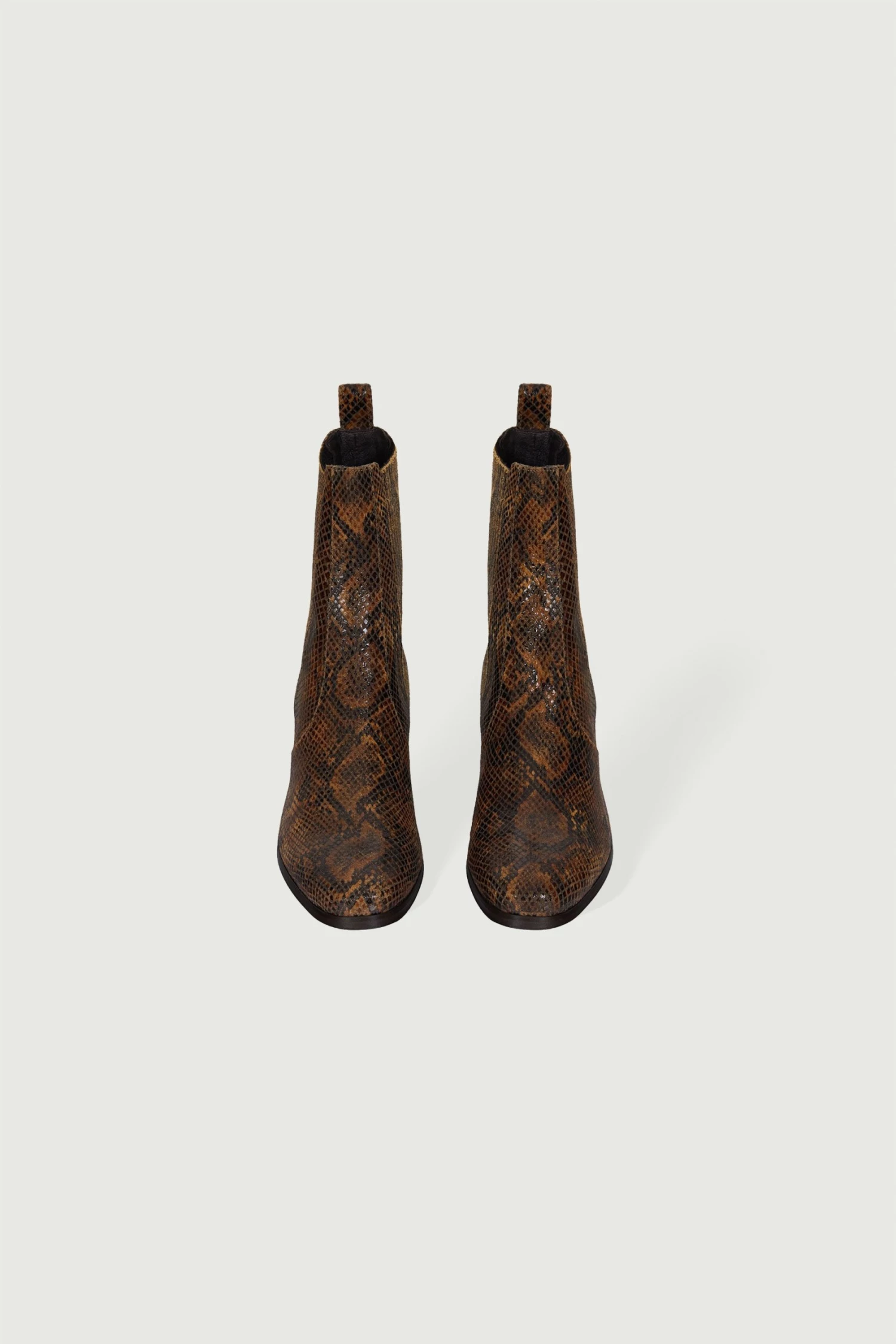 Sœur BOOTS GAZETTE 6 Sœur BOOTS GAZETTE – Image 4