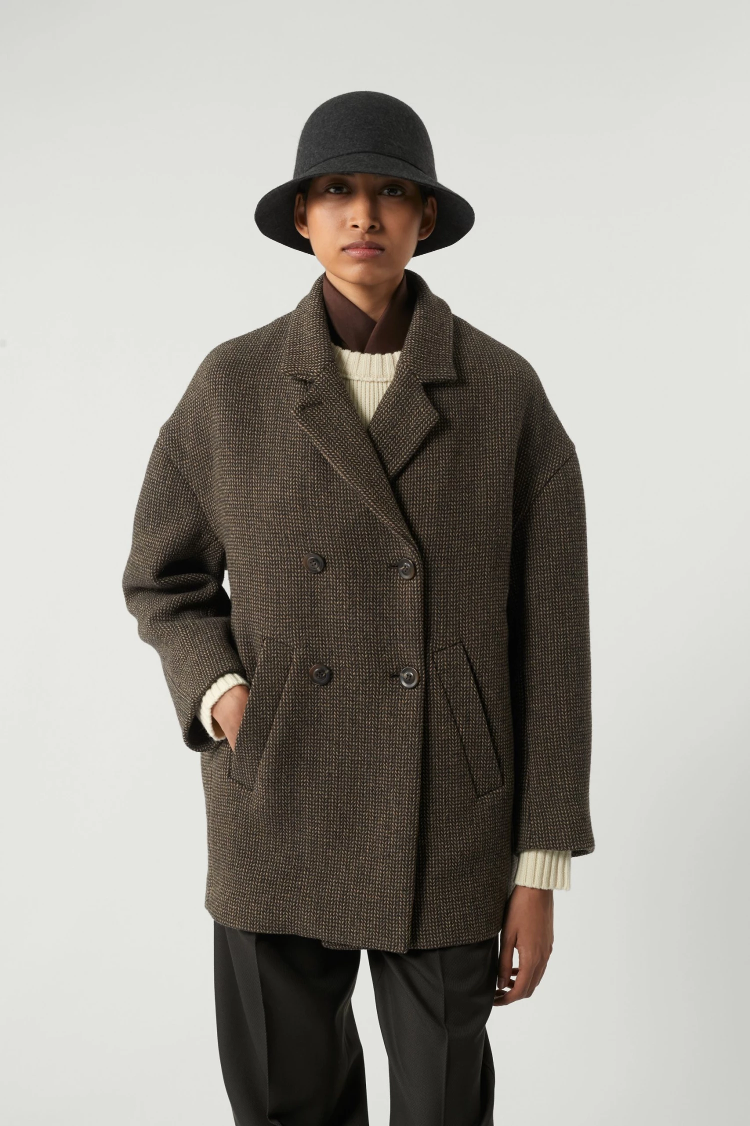 Sœur MANTEAU SALFORD 3 Sœur MANTEAU SALFORD