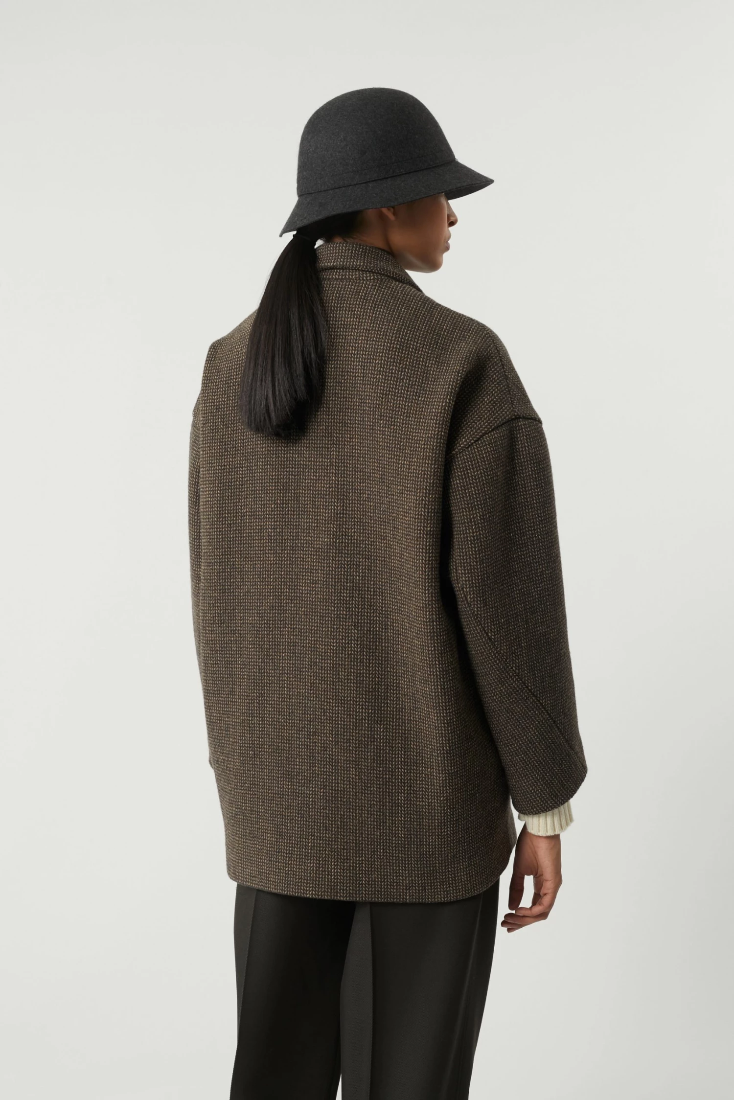 Sœur MANTEAU SALFORD 6 Sœur MANTEAU SALFORD – Image 4