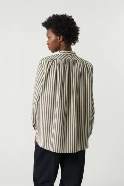 Sœur CHEMISE FRANCHISE 10 Sœur CHEMISE FRANCHISE -soeur Soldes SALENTO FRANCHISE SAUVAGE 0445