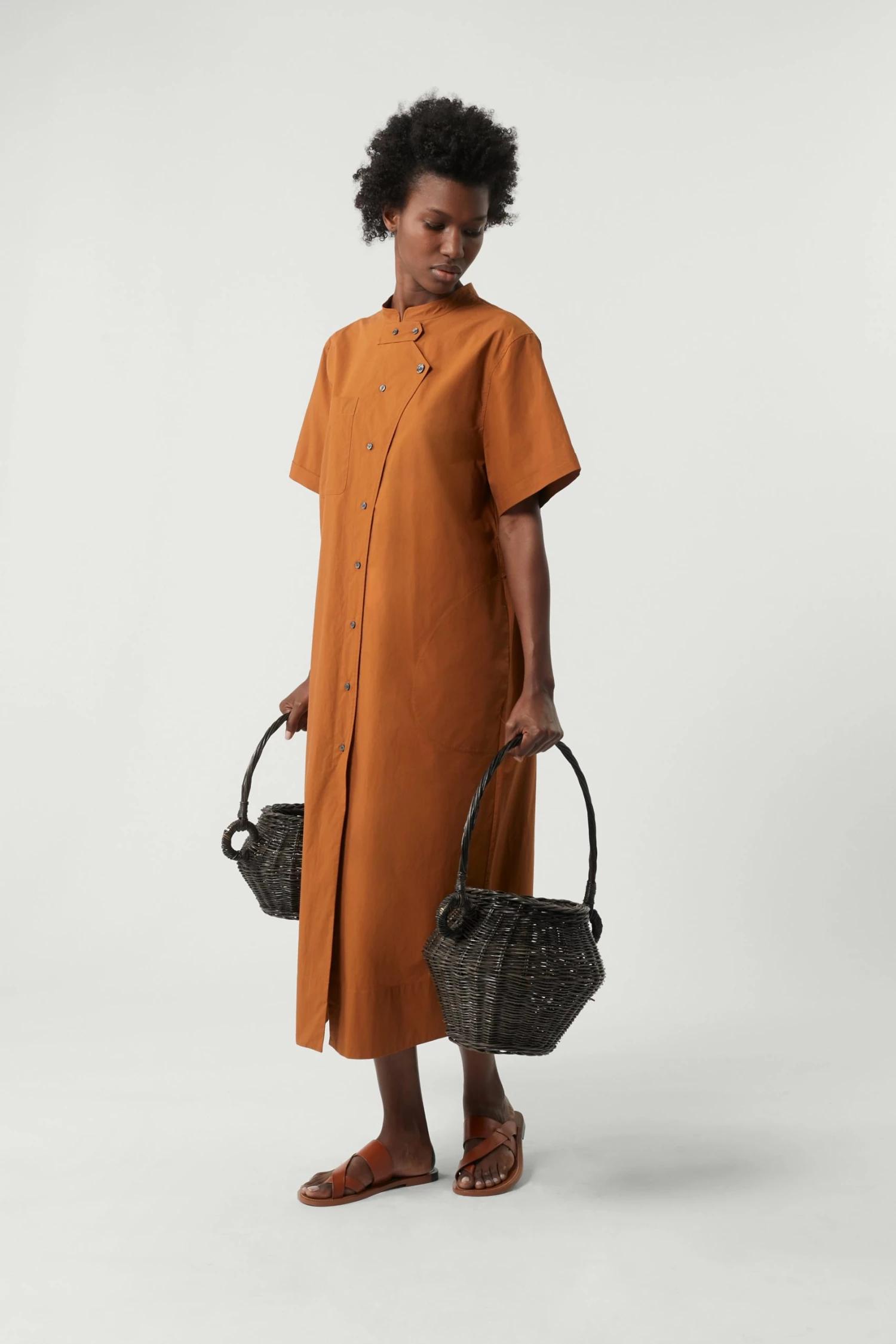 Sœur ROBE SARDAIGNE 7 Sœur ROBE SARDAIGNE – Image 5