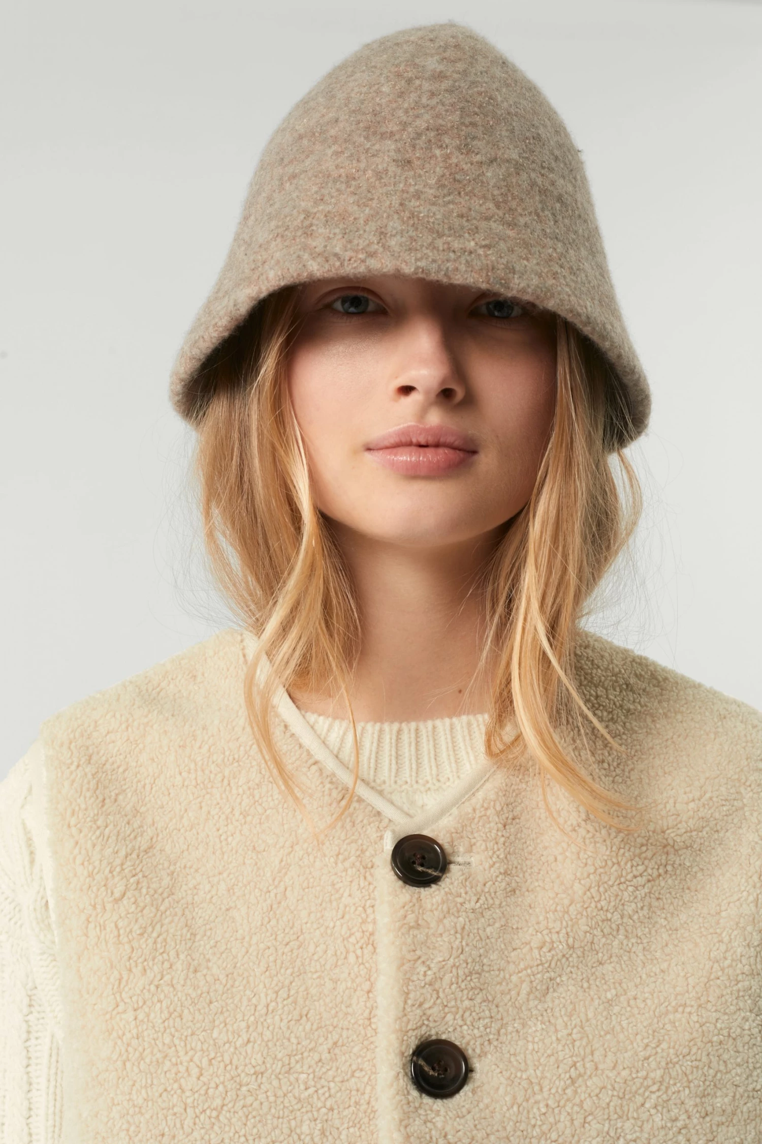 Sœur CHAPEAU ROCCO 4 Sœur CHAPEAU ROCCO – Image 2