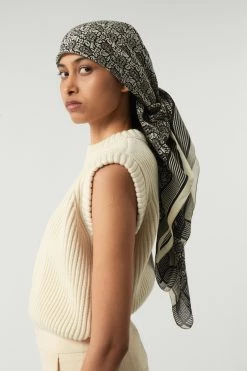 Sœur FOULARD SKY 5 Sœur FOULARD SKY -soeur Soldes SULLY OTTO SUD PACHA SOCK SKY 0956